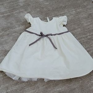Empress Arts Off white dress 6-12m